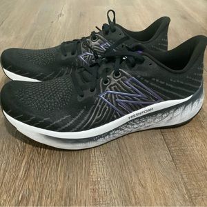 New Balance Vongo V5 Black/Violet Running Shoe MVNGOBW5 Men's